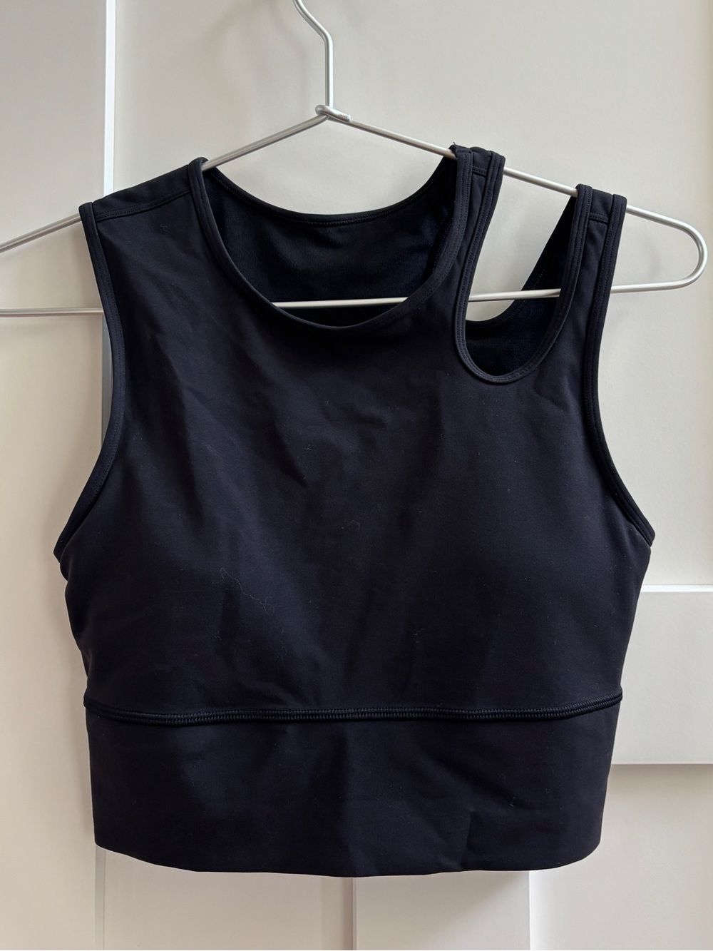 Lululemon Mastered Motion Cropped Tank Sports Bra Top Black Size 4